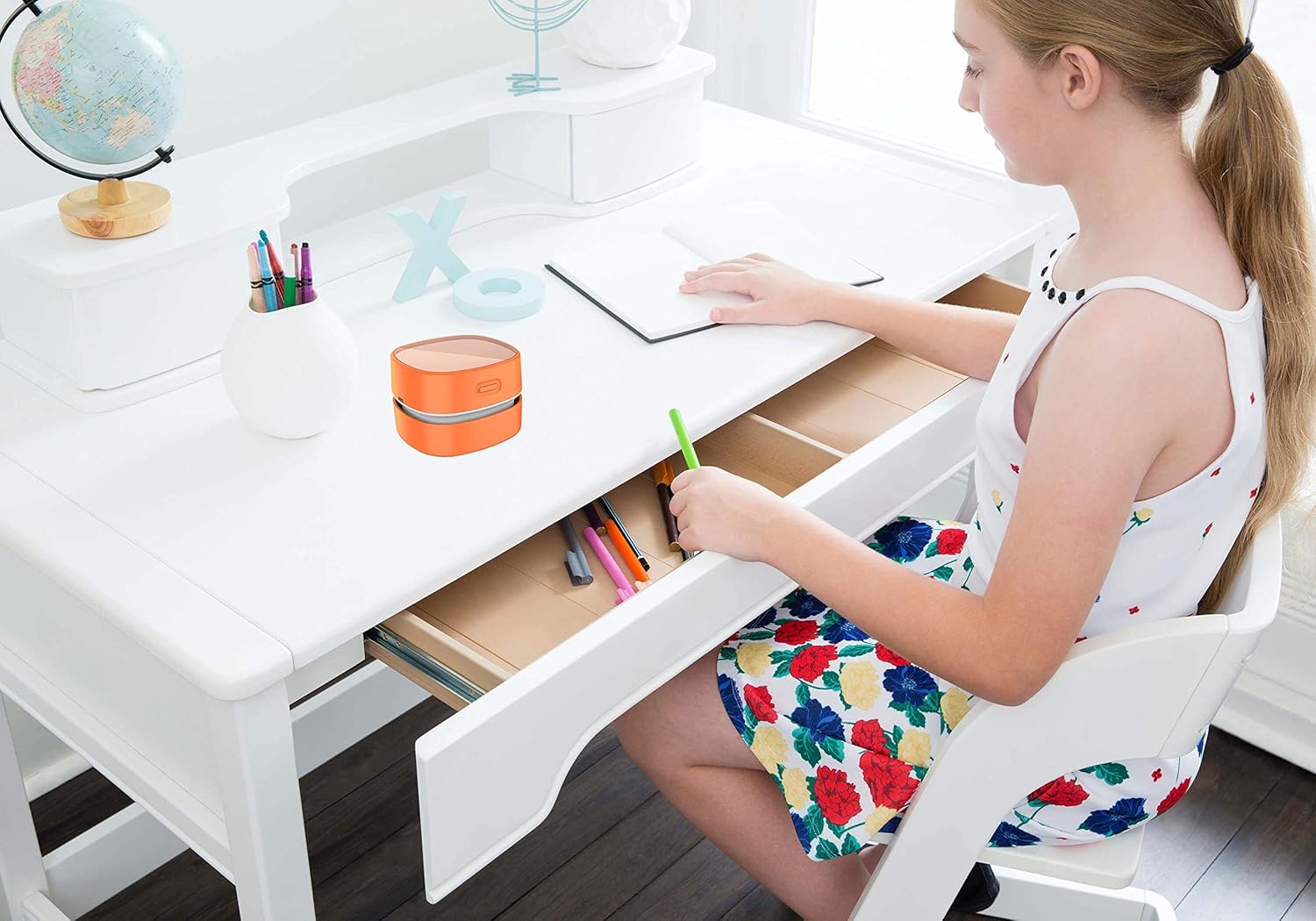 Desktop Vacuum Cleaner